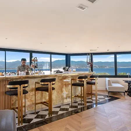 Hotell San Carlu Citadelle Ajaccio 4*