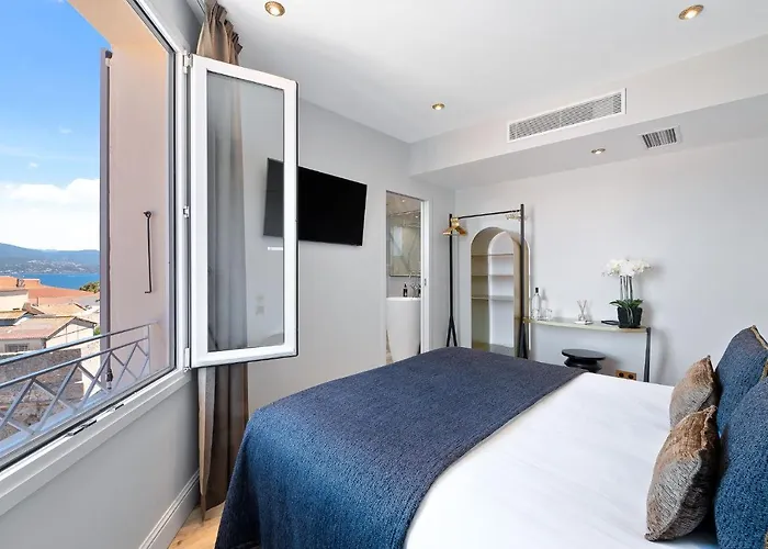 Hotel San Carlu Citadelle Ajaccio (Corsica)